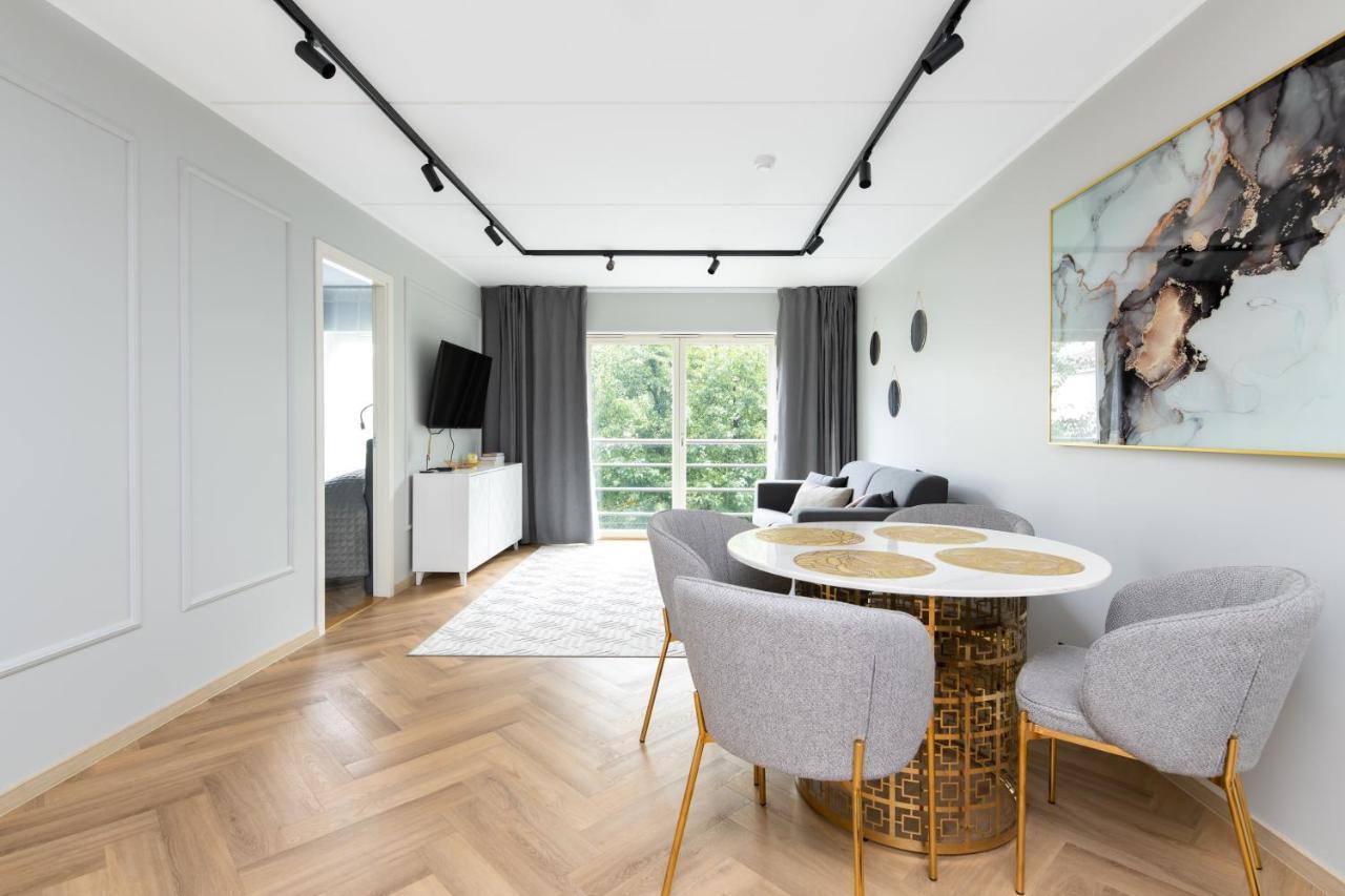 Central Rosi Art Deco Apartment With Parking Tallinn Extérieur photo